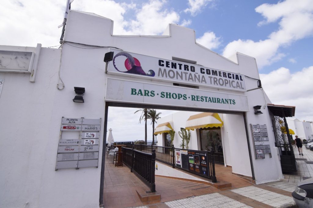 luxury villa in lanzarote - shopping centre