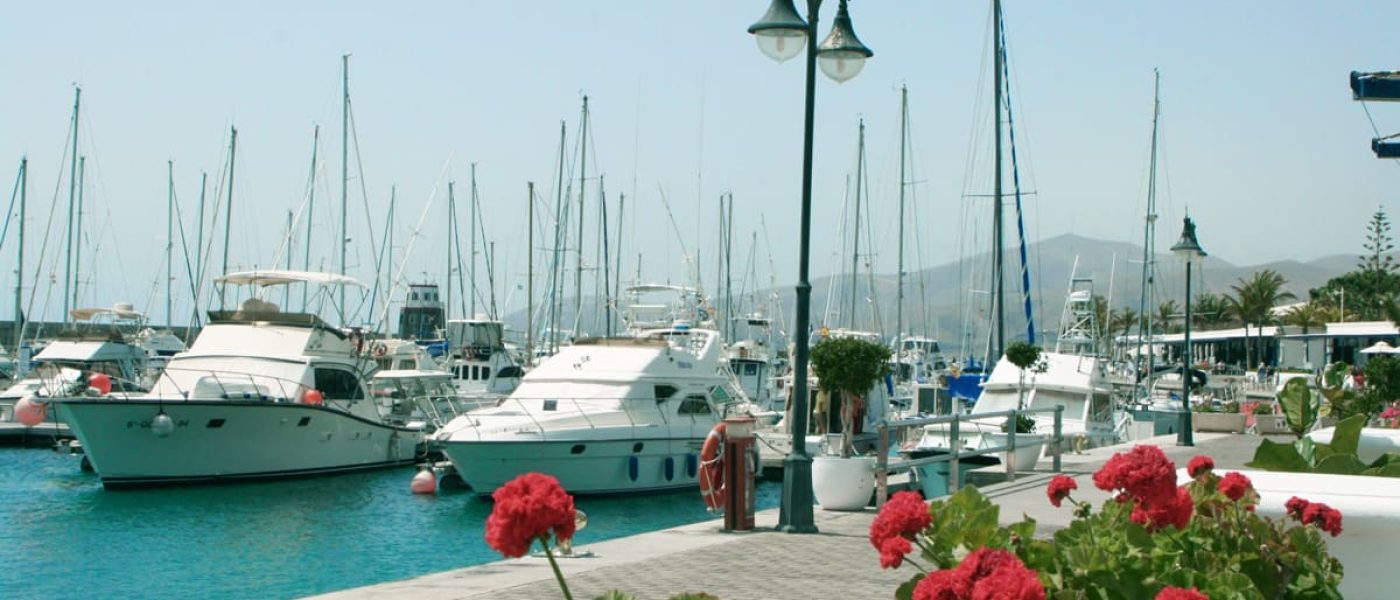 Puerto de puerto calerlo en Lanzarote